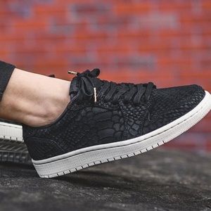 jordan 1 low black python
